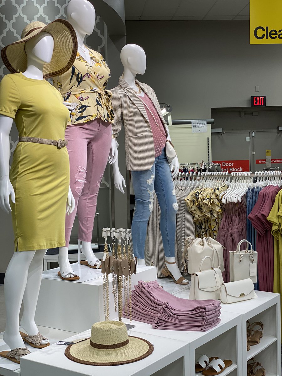 BryanJGTarget's tweet image. We needed something fun and exciting here at #T0069 so we’re taking advantage of the fitting rooms being closed and adding this #TrendMoment!

#ANewDay and #UniversalThread outfitting has never looked BETTER!

☀️🌸🌼🎯

#WorkSomewhereYouLove #Target #StyleMoments #HappySummer