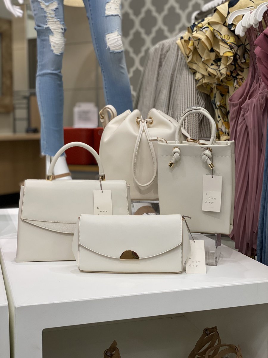 BryanJGTarget's tweet image. We needed something fun and exciting here at #T0069 so we’re taking advantage of the fitting rooms being closed and adding this #TrendMoment!

#ANewDay and #UniversalThread outfitting has never looked BETTER!

☀️🌸🌼🎯

#WorkSomewhereYouLove #Target #StyleMoments #HappySummer