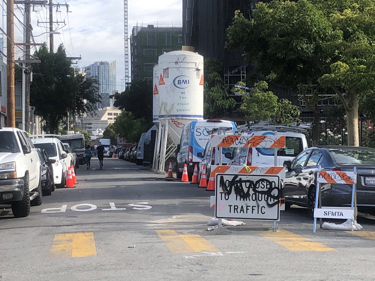 The Mission is home to ~57K, over 1/3 Latinx, who from the  @UCSF study are 20x more likely to contract  #COVID19.Instead of 1,013 acres of  @GoldenGatePark, there’s just 16 of  @DoloresPark. So there should be MORE & BETTER slow streets, for equity & saving lives, right?Wrong.10/