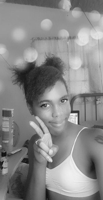 Am I cute? https://t.co/FlFKVsYqS9