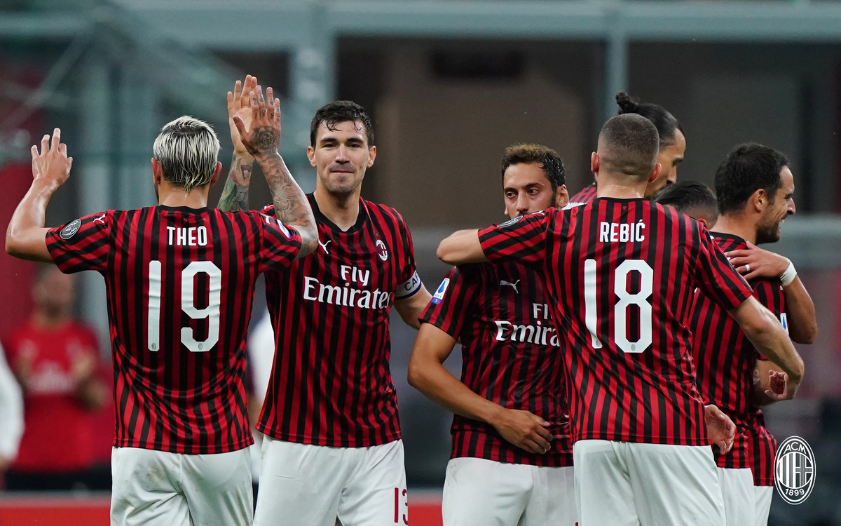 acmilan's tweet photo. On to the next 😉
With this fighting spirit 👊
#MilanParma #SempreMilan https://t.co/jjYx5SPmoy