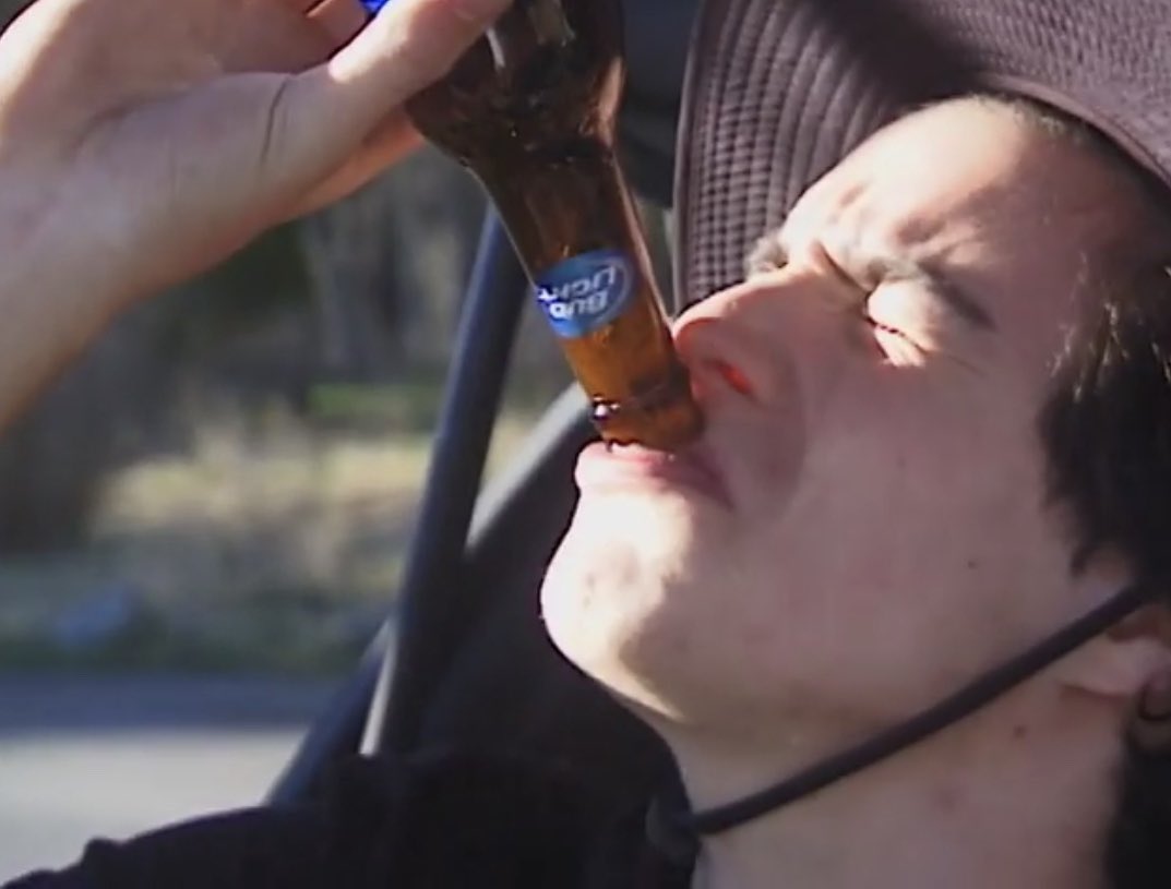 garbageskate's tweet photo. slurp https://t.co/FHZkD0D9I9