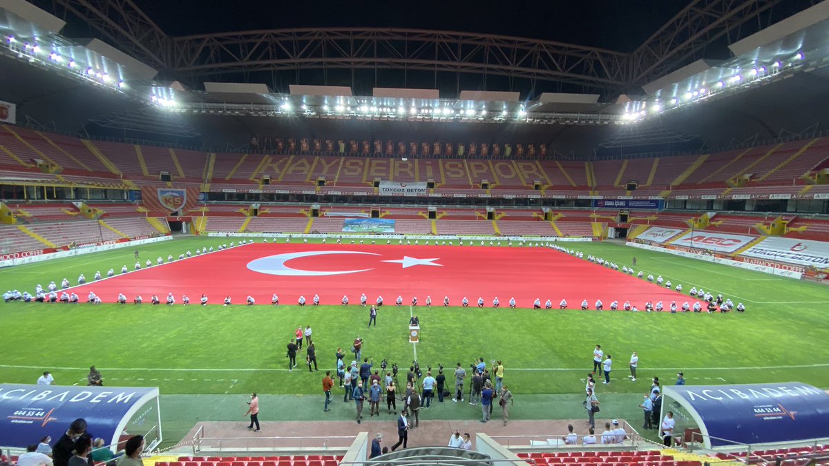 Memduh Büyükkılıç