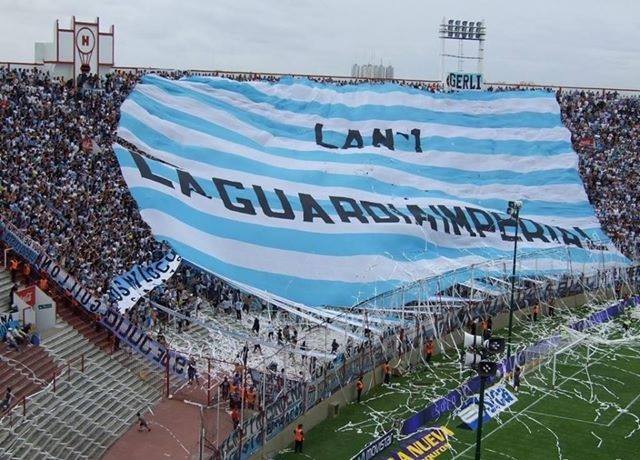 Visitantes_YA's tweet image. Los hinchas de #Racing en Parque Patricios
#Objetivo2021  #QueVuelvanLosVisitantes
Si sos de #Racing y queres aportar mas imágenes, escribinos!