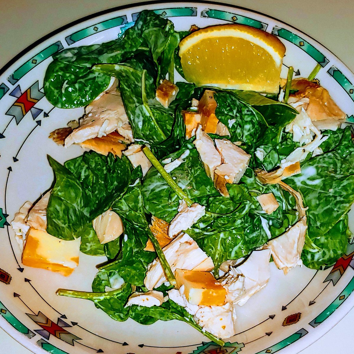 Big_G_09's tweet photo. Healthy #lowfat #chickenspinachsalad #chickencaesarsalad #greens #spinach #popeye #tasty #healthyfood #homemadefood #foodie #dadskitchen #dadsthatcook #chefg π¨βπ³ #getripped πͺ #shredded #BullsClub π π¨π¦ #fitfam https://t.co/4pNGLRrCIG