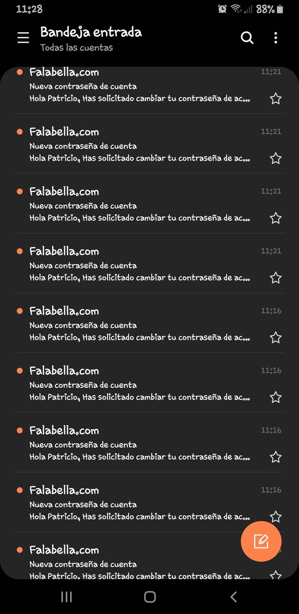 Patuco23's tweet photo. @FalabellaAyuda hola...me han llegado 85 correos que han querido cambiar mi clave,  esto sucede a menudo,  pero hoy fue mucho,  hasta el momento al parecer no han podido https://t.co/tYK47h4FyC