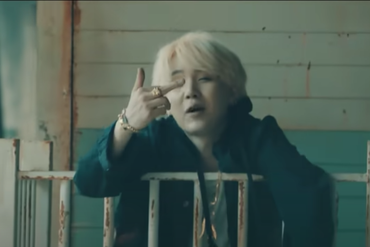 Yoongi - Defended his trans friend by beating the shit out of her boyfriend for calling her names bc ‘Only I’m allowed to give u shit coz i’m fucking joking.'