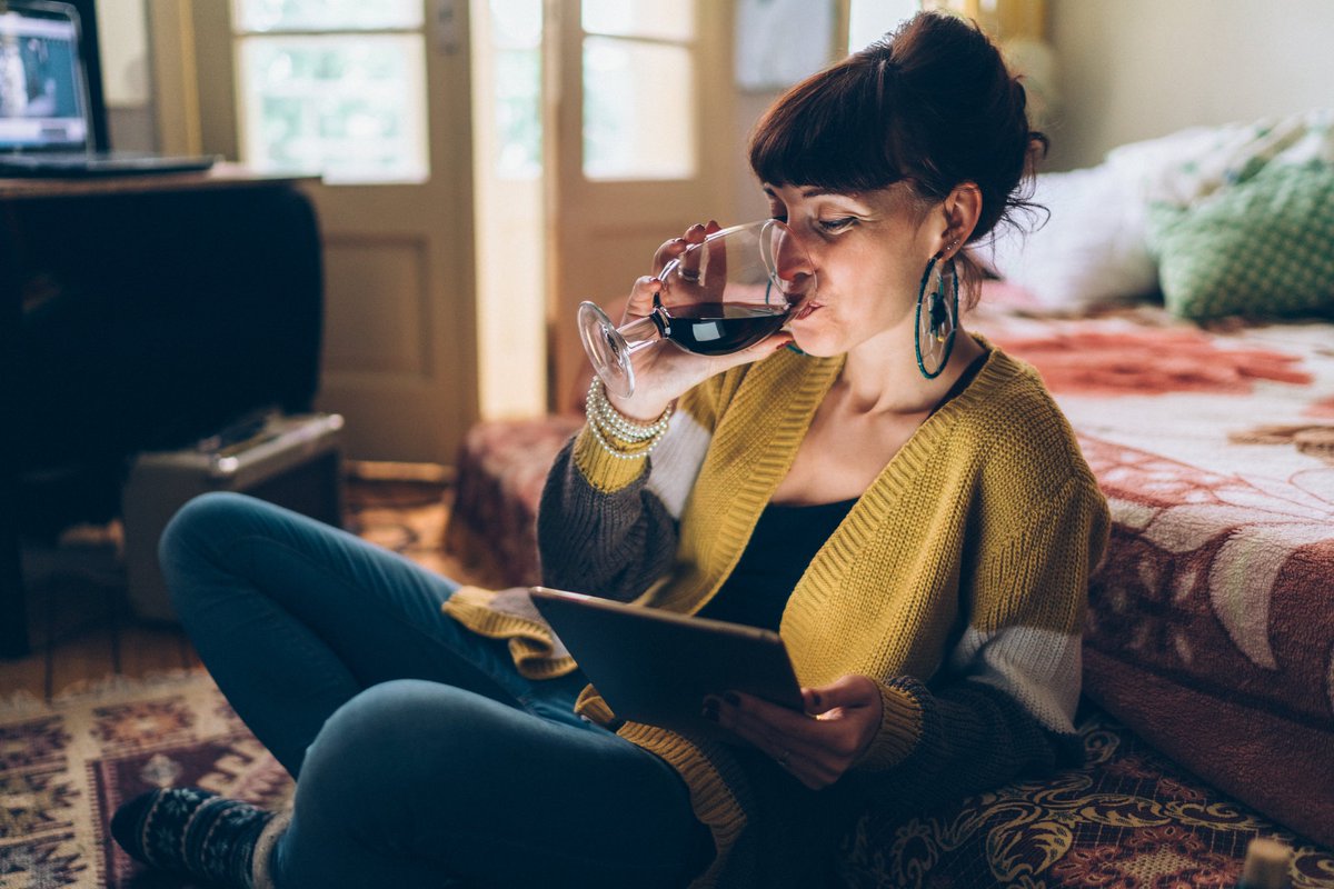 All work and no play makes Jack a dull boy. Suggestions on how to conduct a fun virtual happy hour.  VHH has allowed us to get even closer to lifelong friends who we normally only see once a year.
ow.ly/s2d050Ax1xz