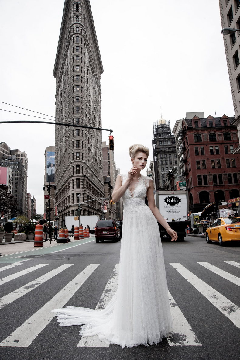 pninatornai's tweet photo. #WayBackWednesday to this lace cap sleeve #IllusionCollection gown. https://t.co/RsNbWru1oo