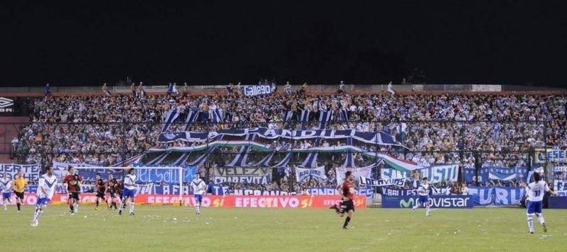 Visitantes_YA's tweet image. Los hinchas de #Velez en Santa Fe
#Objetivo2021   #QueVuelvanLosVisitantes
Si sos del #Fortin  y queres aportar mas imágenes, escribinos!