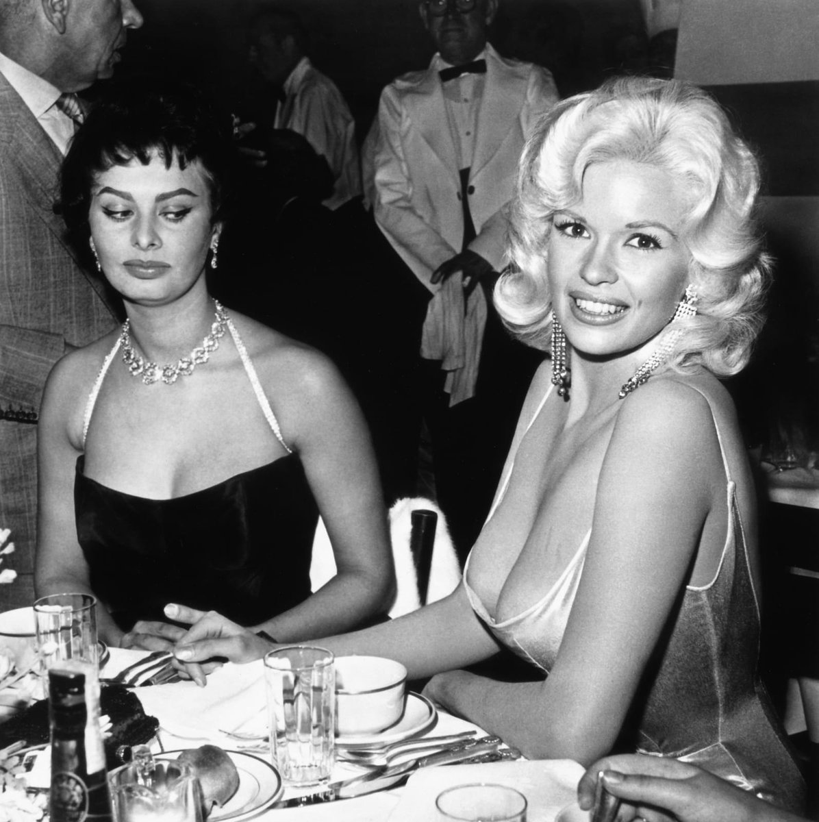 twistopherrobin's tweet photo. #Photography #Monochrome #SophiaLoren and #JayneMansfield at Romanoff's #BeverlyHills 1958 #JoeShere https://t.co/U8VlyWFFnJ