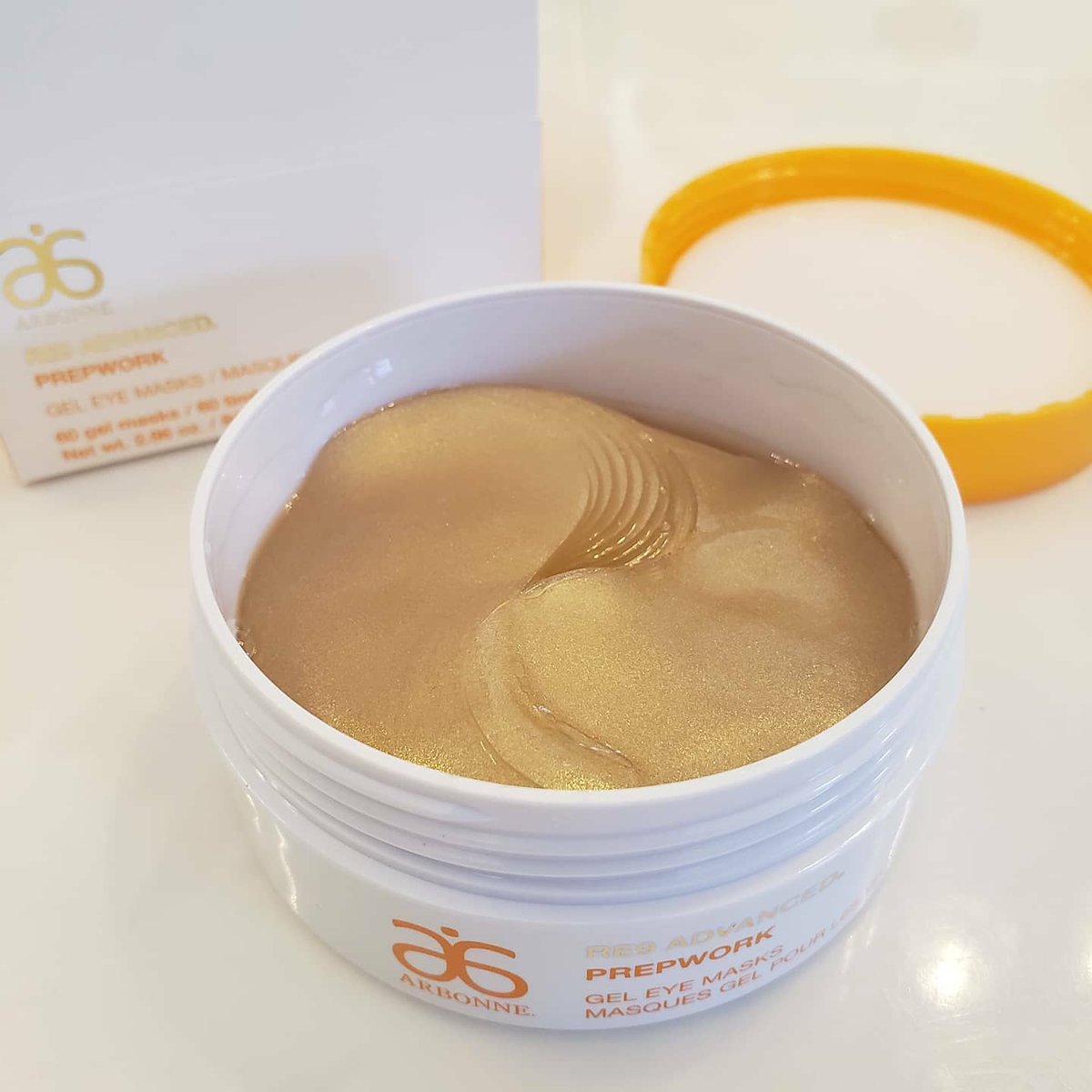 ItsTheFabLife's tweet photo. Sometimes you need a little extra boost after a #sleeplessnight! Self-care is ALWAYS in vogue!

#selfcare #geleyemasks #instantsleep #treatyourself #skincare https://t.co/4oyRtQavWm