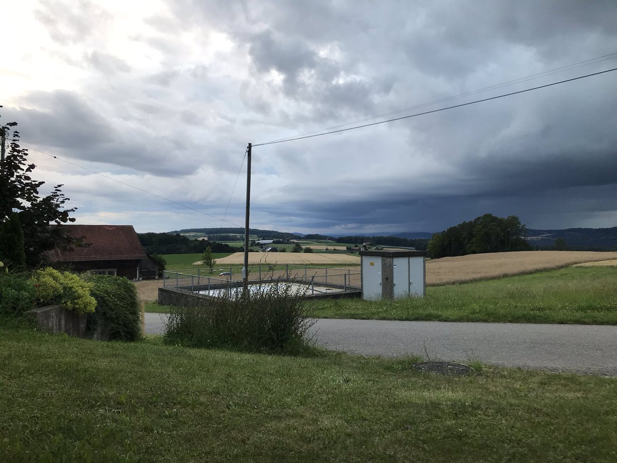 ccixistenz's tweet photo. @redder66 stein am rhein von weitem ... geniess die nacht ;)
vom seerücken ;) https://t.co/vjfLSj1SeX