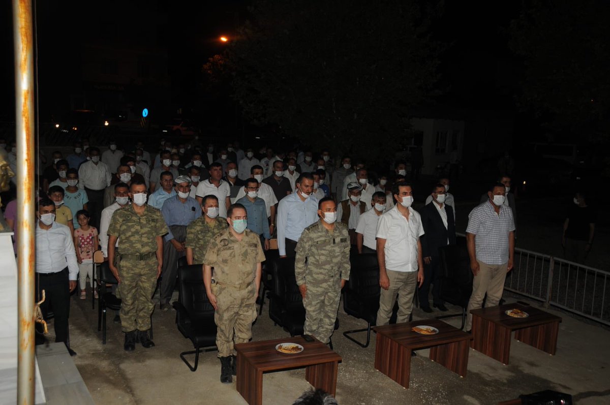 ofyuce's tweet photo. İlçemizde düzenlenen  "15 Temmuz Demokrasi ve Millî Birlik Günü" programına katılan protokol üyeleri ve vatandaşlarımız ile birlikte demokrasi nöbetindeyiz. https://t.co/TRUpkiJTTm