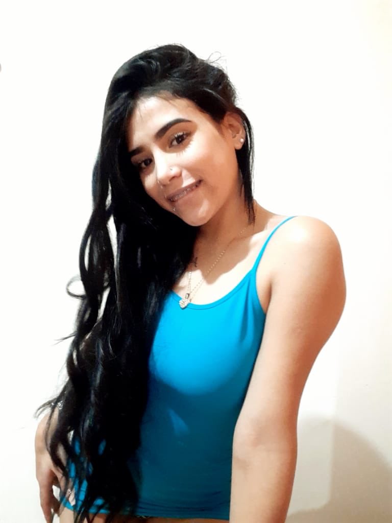 AliciaSherlock's tweet photo. 😇🥰 how’s your day? 
#onlyfangirl coming up 
First 50 followers help me out guys please https://t.co/RlVvNq5qHH