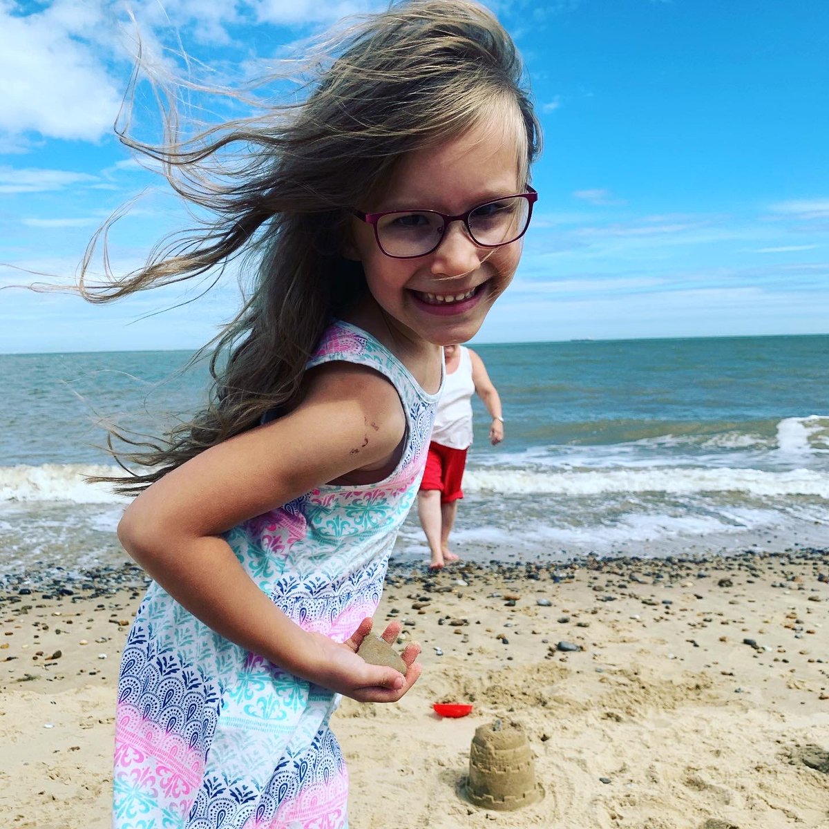 EHacklett's tweet photo. Beach fun 💙❤️💗💜 https://t.co/2WvJ1EgXs3