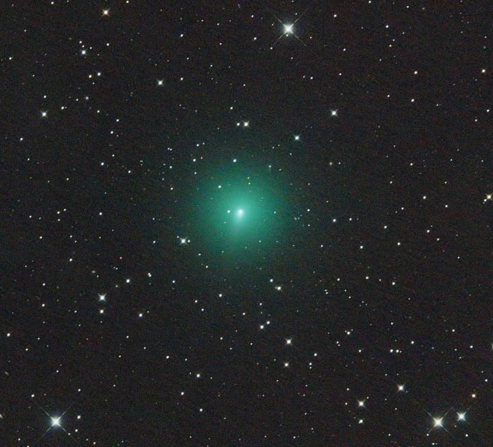 SETIInstitute's tweet photo. A research team suggests that the amount of carbon in the comas of comets can indicate the time spent by them in the Solar System. The more carbon a comet coma contains, the less it has been around the Sun, and vice versa. https://t.co/OGu3rrcBNH @RoyalAstroSoc #FEFU https://t.co/QMiuz4j95O