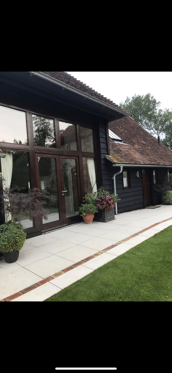tpdecsboss's tweet photo. A few from a recently completed River Thames side property for brilliant clients! Using @bedecproducts &amp; @Sadolin_UK https://t.co/sVRV0EpWjR