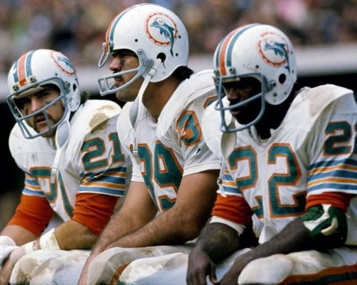 Larry_Csonka39's tweet photo. My teammate and longtime friend, Jim Kiick, passed away June 20. Audrey and I send our condolences to Jimโs children - Brandon, Austin and Allie. Read full statement here: https://t.co/NhxXuwP0YN #FinsUp #ThePerfectBackfield #ForeverPerfect https://t.co/cjwYinYA1q