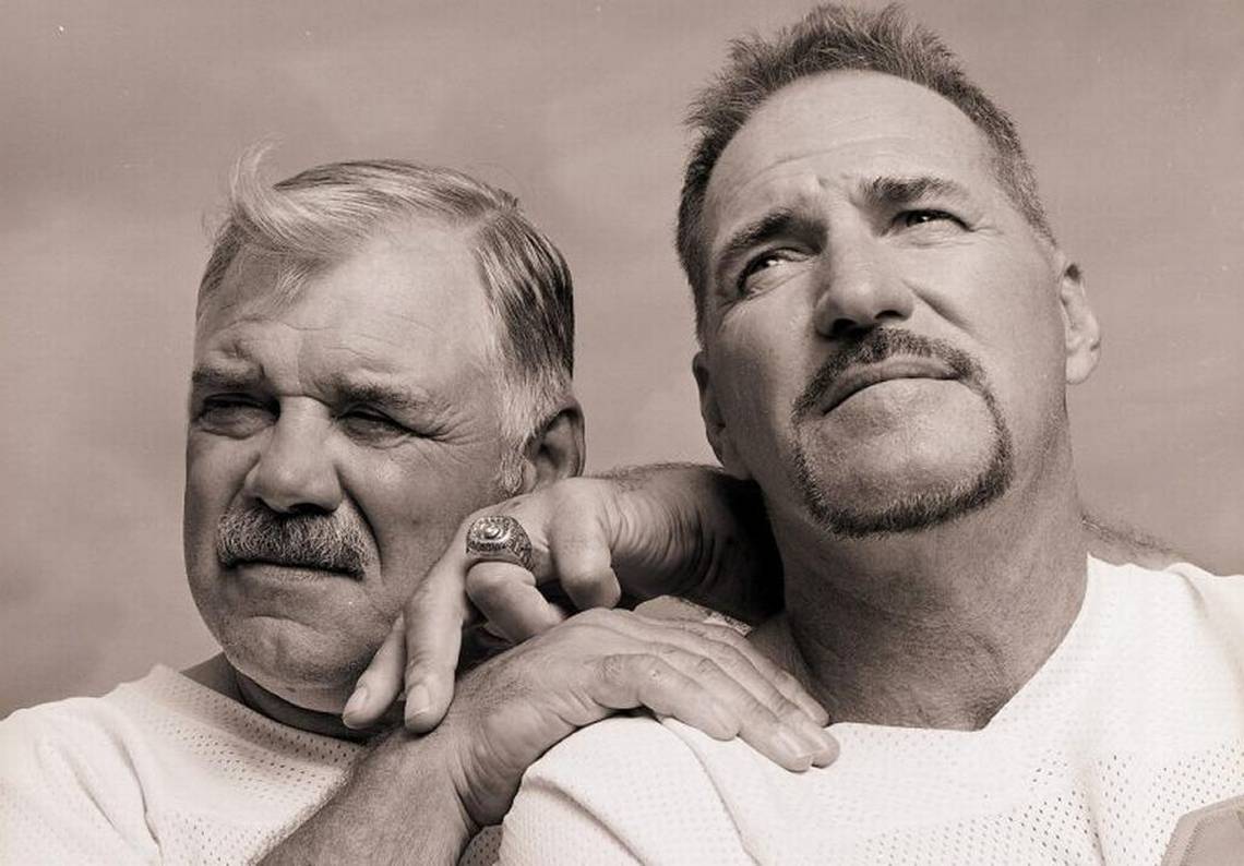 Larry_Csonka39's tweet photo. My teammate and longtime friend, Jim Kiick, passed away June 20. Audrey and I send our condolences to Jimโs children - Brandon, Austin and Allie. Read full statement here: https://t.co/NhxXuwP0YN #FinsUp #ThePerfectBackfield #ForeverPerfect https://t.co/cjwYinYA1q