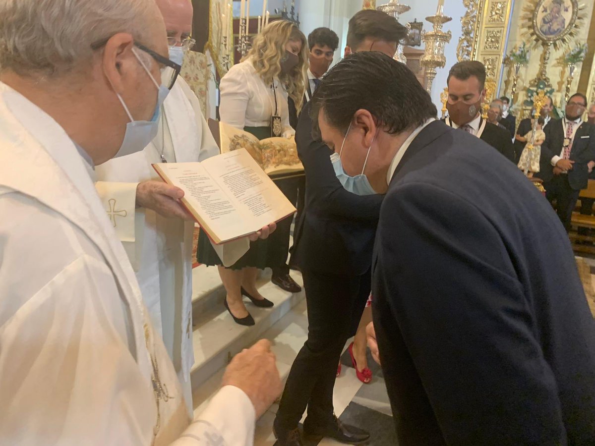 GabrielCruzSt's tweet photo. Una víspera de la festividad del Carmen distinta, pero llena de fe y muy especial por mi incorporación al cuerpo de hermanos de la Hermandad del Carmen y Ánimas Benditas. https://t.co/LCbdLkz5S4