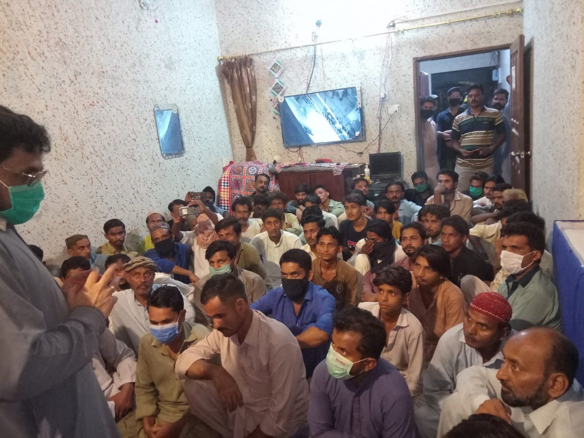 HamzaAli316's tweet photo. تنظیم(ایم کیو ایم پاکستان)بحالی کمیٹی ٹاوُن حالی روڈ سیکٹرFڈسٹرکٹ حیدرآباد یوسی85گلشن حالی بہادر آباد کےموجودہ ذمہ داران و ساتھیوں کی وسیم حسین بھائی شہزاد قریشی بھائی و اراکین ڈسٹرکٹ کمیٹی سےملاقات بہادر آباد کو چھوڑکرنظریہ کےقافلےمیں فاروق ستار بھائی کےساتھ شامل ہو گئے
@DFSMQM https://t.co/jnKEfalQK9