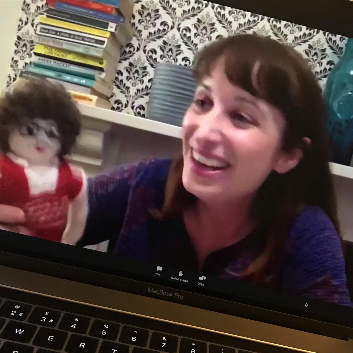 mrnickharris's tweet image. Superb mid-week stand-up live and direct to my house! 👏 @AhirShah @Isysuttie @KerryAGodliman @Halcruttenden @JamesGillComedy @alwaysbecomedy #abc #standup #live #zoom