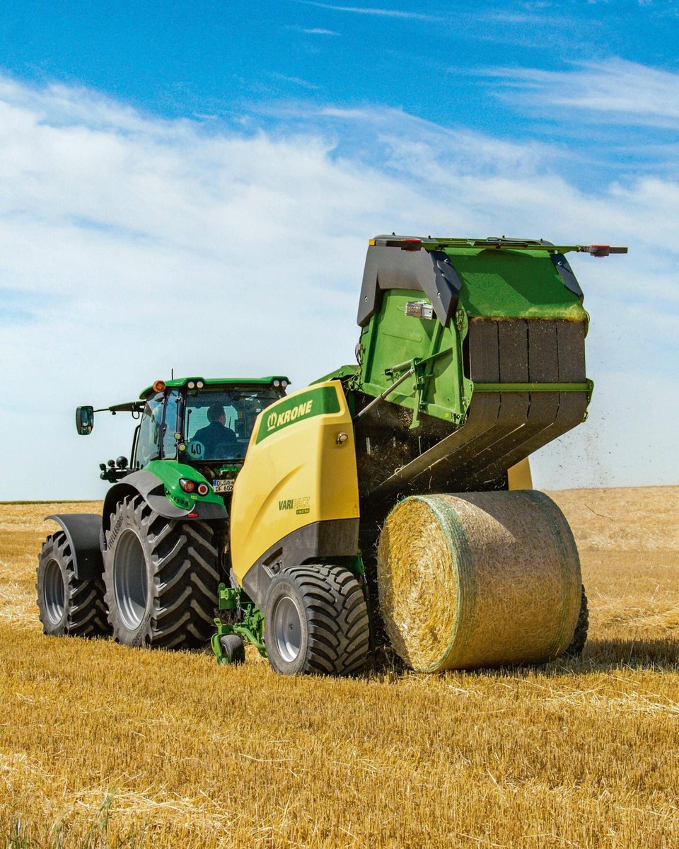 Extrem hohe Pressdichten mit der KRONE VariPack Plus 👈

#krone #kronevaripackplus #varipackplus #kronevaripackv190xcplus #varipackv190xcplus #v190xcplus #kronethepowerofgreen #thepowerofgreen