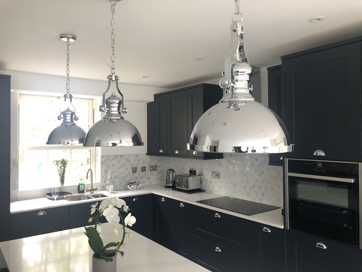 dvdfurniture's tweet photo. DVD Vinyl doors are all made to order & are available in a limitless collection of styles & decors. Here we have the DVD #Shaker style in #IndigoBlue to match @EGGER_UK #U599 with 18mm Colour coordinated #Cabinetry with @HettichUK #Arcitech drawers & #Sensys #Hinges #Kitchen https://t.co/jJopRIZ8Tu