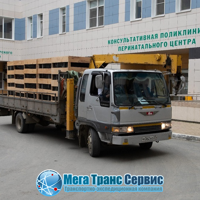 MegaTransServis's tweet image. В рамках благотворительной помощи 14 июля 2020 года силами компании ТК "Мега Транс Сервис" были доставлены сорок концентраторов кислорода, переданных компанией "Сахалин Энерджи" Сахалинской областной клинической больнице в рамках сотрудничества с… mts-ms.ru/news/item/dost…