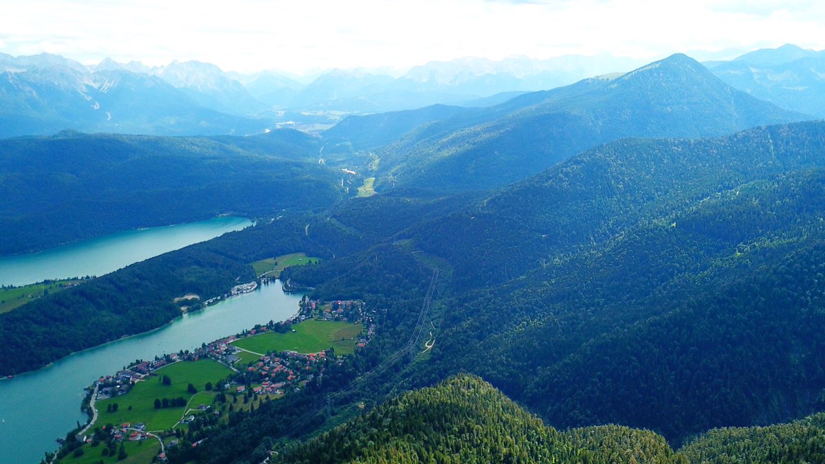 aoonsafdar's tweet photo. Bavaria, Germany 🇩🇪
..
#Traveller #AoonTheTraveller #WeekendVibes #SundayChills #Bavaria #Walchensee #Germany #TravelDiaries #Minions #BavarianAlps #BullestLake #Germanytravel #germanytourism #germany_fotos #germany_greatshots #germanytoday #germanytour #sharegermany https://t.co/vUheZDl1Z3