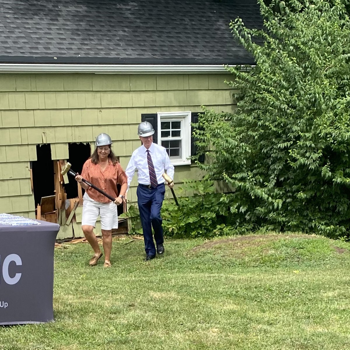 GastingerWalker's tweet photo. We are thrilled to be kicking off construction for Sharp Law’s new commercial building. With full support of the City, the design for this project lives the values of a sustainable, community-forward Prairie Village.
#gastingerwalker #sharplaw #prairievillage #bettertogether https://t.co/SEfeIB5T3e