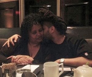 The Weeknd as Ariana Grande; a long thread (inspo:  @waverabel )