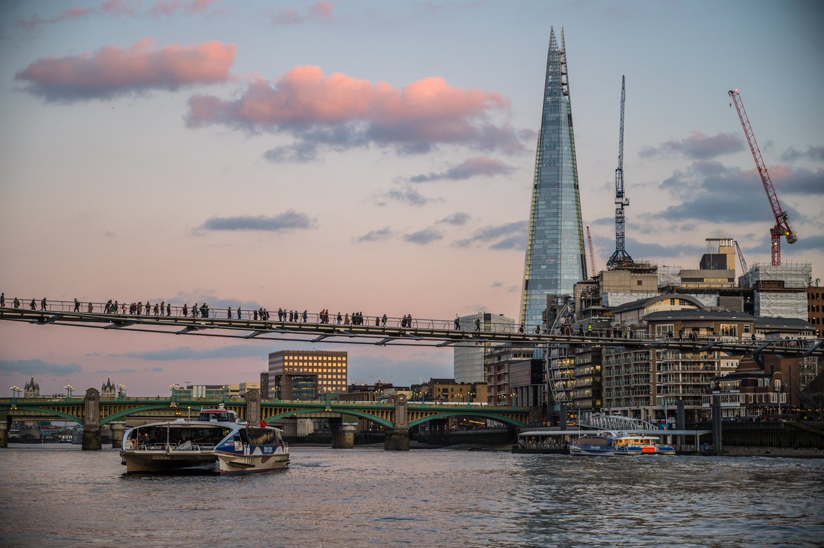 [THREAD]  #photooftheday 15th July 2020: Pink Sky https://sw1a0aa.pics/2020/07/15/pink-sky-london/