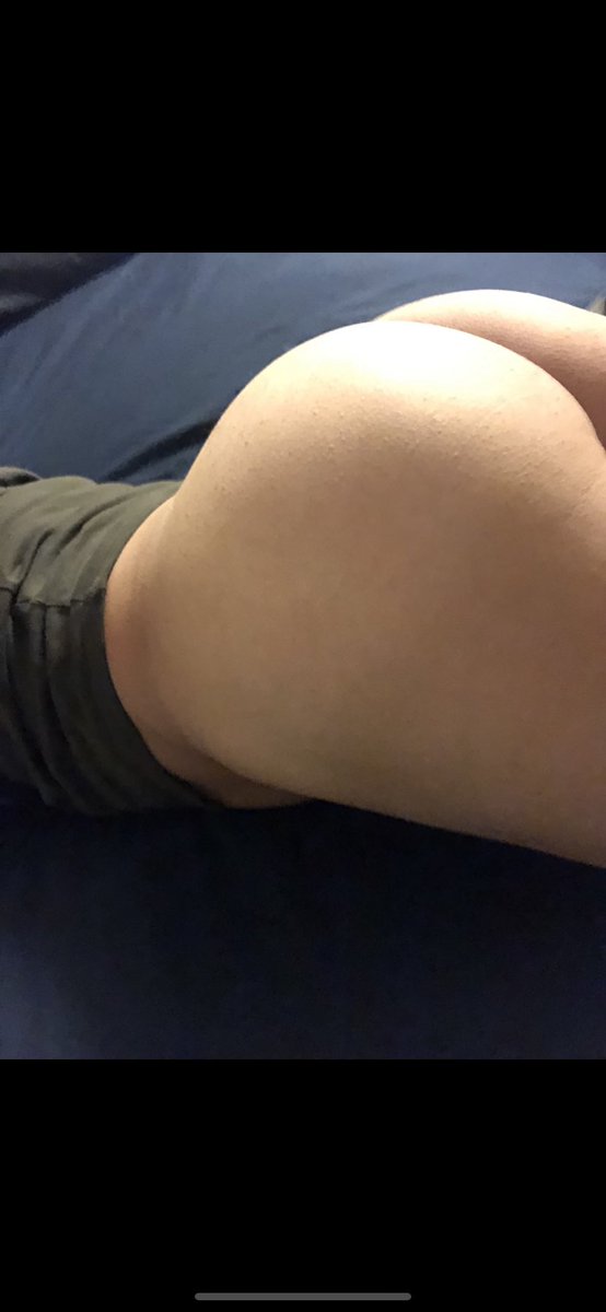 25Frenchboy's tweet photo. @OliGaySexPornX #bubblebutt #smoothguy #eatmyass https://t.co/zgJhYYsCtK