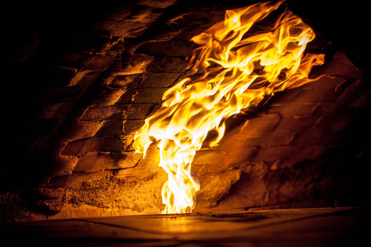 Twin coal-fired ovens. That's where the magic happens. 🔥

Come see us for dinner tonight until 8 pm.

Dinner menu - butchersandbakers.com/menu