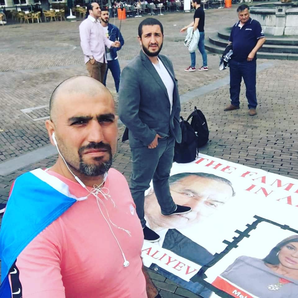DiktatorIlham's tweet photo. İlham Əliyev Diktator Heydər Əliyev Diktator of Azerbaijan https://t.co/VnjmfzLUMu