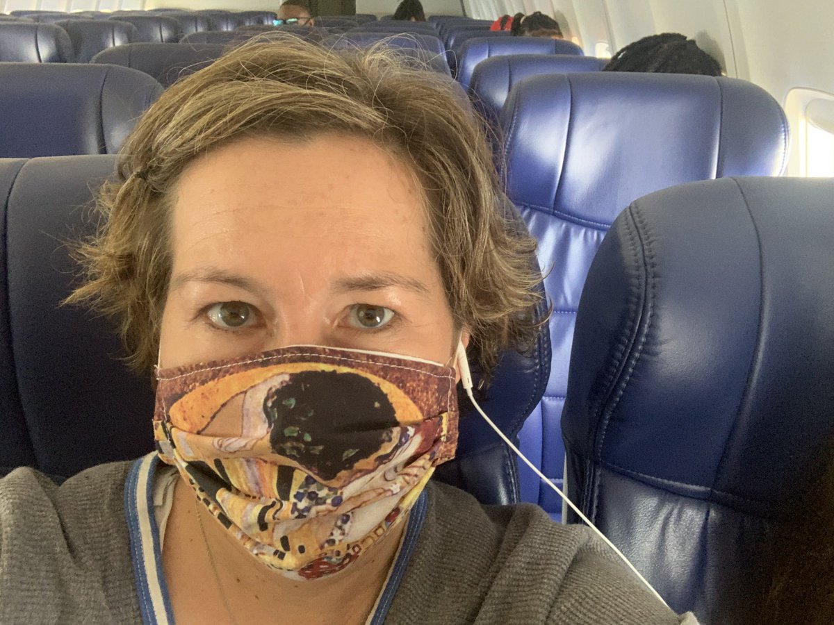 Wishes_Travel's tweet photo. Only about 39 people on the flight and each spaced out with a row or two between!  Very doable!  #SocialDistancing  #facemask https://t.co/1zMUDeGum1