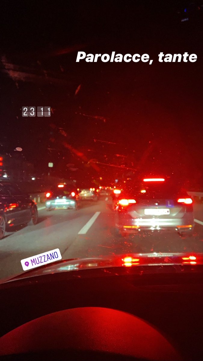 Qualcuno sa dirmi cosa succede sull’A2 direzione Sud prima dell’uscita di Lugano Sud? <a href="/TCSTrafficoA2/">TCS traffico A2</a> #colonna #parolacce