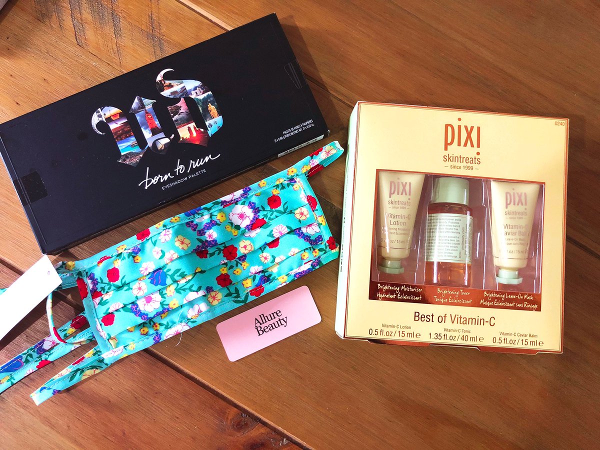 RoxanneNewson's tweet image. I’m running a celebration giveaway after hitting my 5K milestone ♥️♥️ to win these amazing goodies head over to my Instagram!! Instagram.com/roxanne.newson 

#beautygiveaway #Competition #reachinggoals #beautyyoutuber