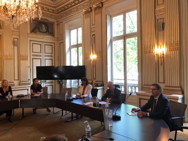 CSOEC's tweet photo. .@crtande a co-signé, avec les présidents de 5 autres professions réglementées un guide sur les modalités pratiques de création, d’organisation et de fonctionnement des #SPE, une nouvelle forme d’exercice professionnel en commun ➡️ https://t.co/BKH0HwlHgx https://t.co/EGsSyEkaOs