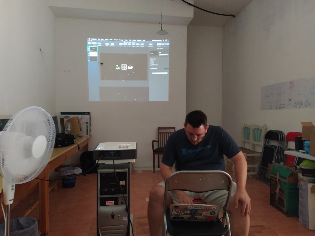 LaJaqueria's tweet image. Hoy charla de #PyObjc por @LcTrKiD 😍😍😍 en #LaJaqueria