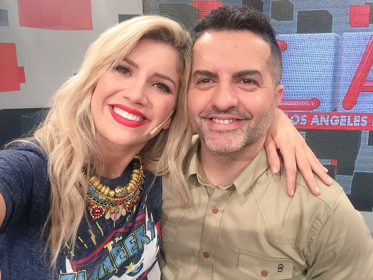¡HOY! Entre las 20.30hs y 21hs, <a href="/laufer4/">Laurita Fernández</a> y <a href="/AngeldebritoOk/">A N G E L</a> estarán haciendo un vivo para hablar sobre lo que se viene en el #Cantando2020 🎤💛
 
Ig de Lau 👉🏼 instagram.com/holasoylaurita
Ig de Angel 👉🏼 instagram.com/angeldebritooki

¡Y mañana a las 11hs, Laurita también estará en #LAM! 📺🤩