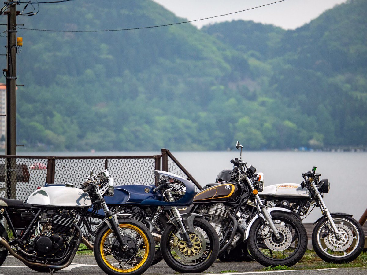 INU4YOU's tweet photo. 走って壊れて直して遊んでと言った感じでSRと911を楽しんでます
ツーリングのお誘いは適当に
フォローとリム(エキセル)もご自由に
SRやらバイク繋がり
あとはネオクラ系や旧車、空冷ポルシェあたりの繋がりが拡がってくれたらうれしーなーと https://t.co/xxCOI2obda