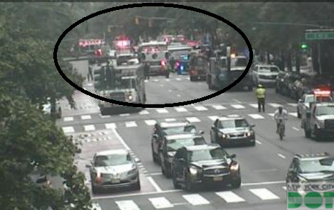 1010WINS's tweet image. BREAKING UPDATE: 1 injured in partial collapse of 5-story, under-construction building facade in midtown Manhattan; new photos bit.ly/2Z960Mz