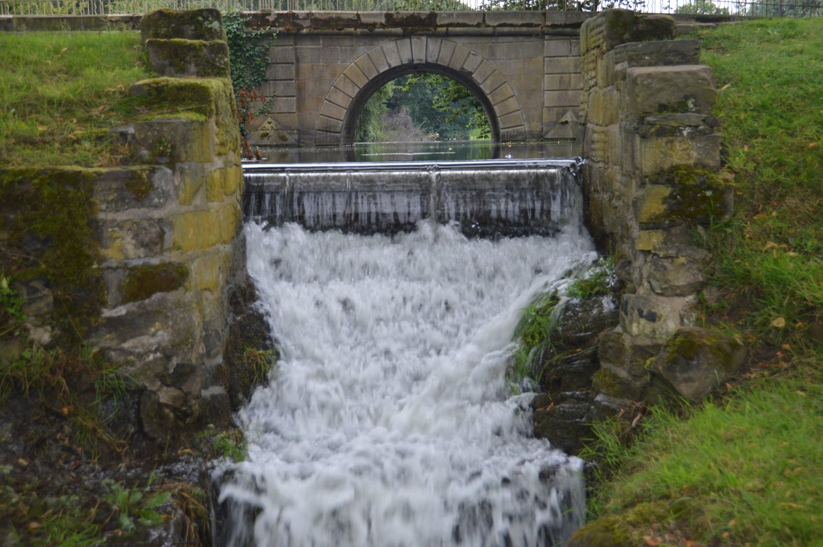 stezza06's tweet photo. @NostellNT nice walk this afternoon at Nostell Priory with the dog https://t.co/bAwFwgT1Pu