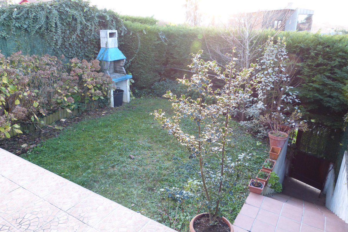 BurutaranInmo's tweet image. Z31863 Estupenda villa en perfecto estado. Amplia, cómoda y bien comunicada. Amplio salón comedor exterior a terraza y jardín. 3 dormitorios de gran tamaño. 2 baños.

bit.ly/2mwOqBn

#SanSebastian #CasaEnVenta #Inmobiliaria #GrupoExin10 #RealEstate #Decoracion #HomeStage