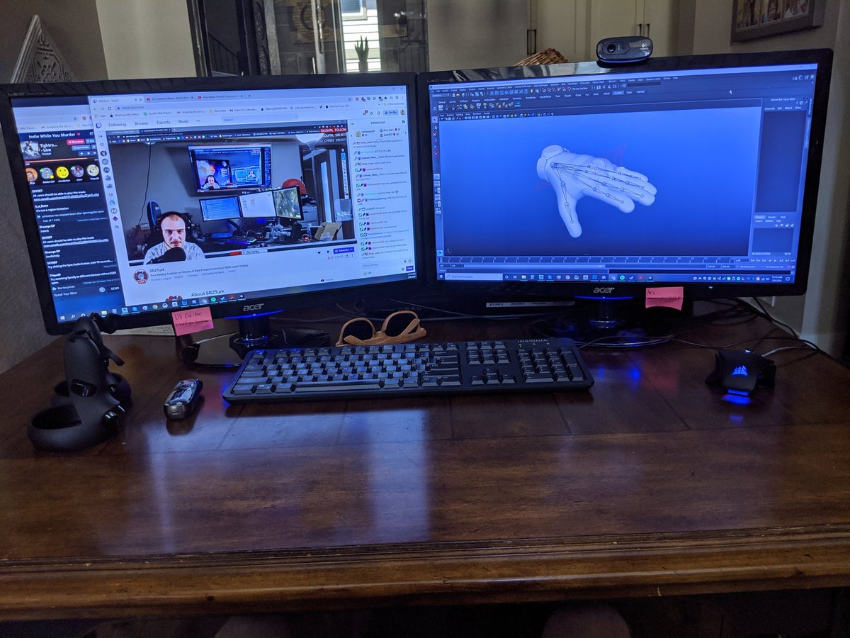 CrowPickle's tweet photo. I'm house sitting, so my setup is on a dining room table #srzsetup https://t.co/wUtazbmx86