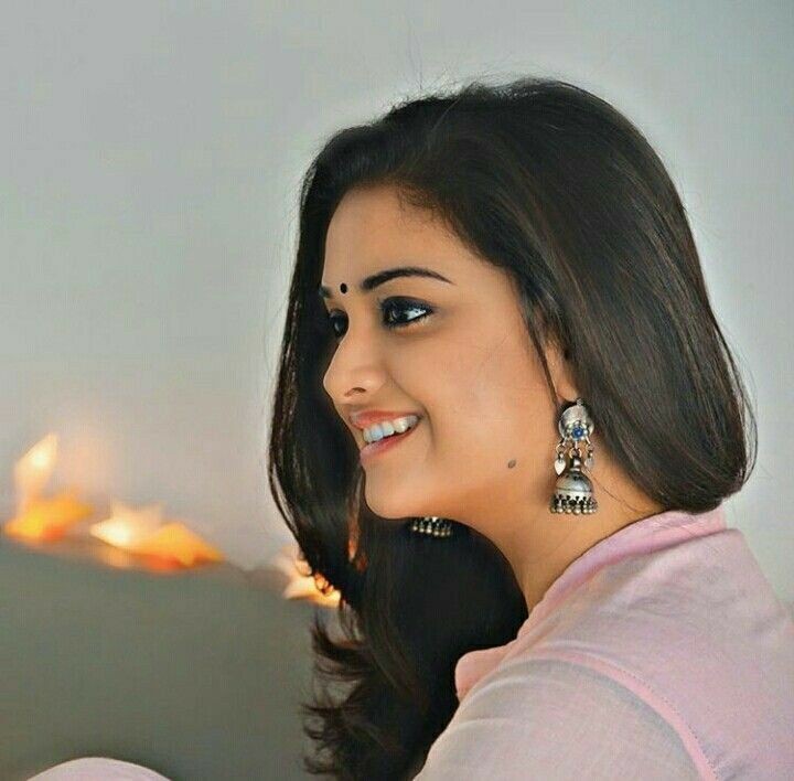 alluarjunfn's tweet photo. just retweet 🔄🔄
#KeerthyBDayGalaIn100D https://t.co/CJ3VJ6833o