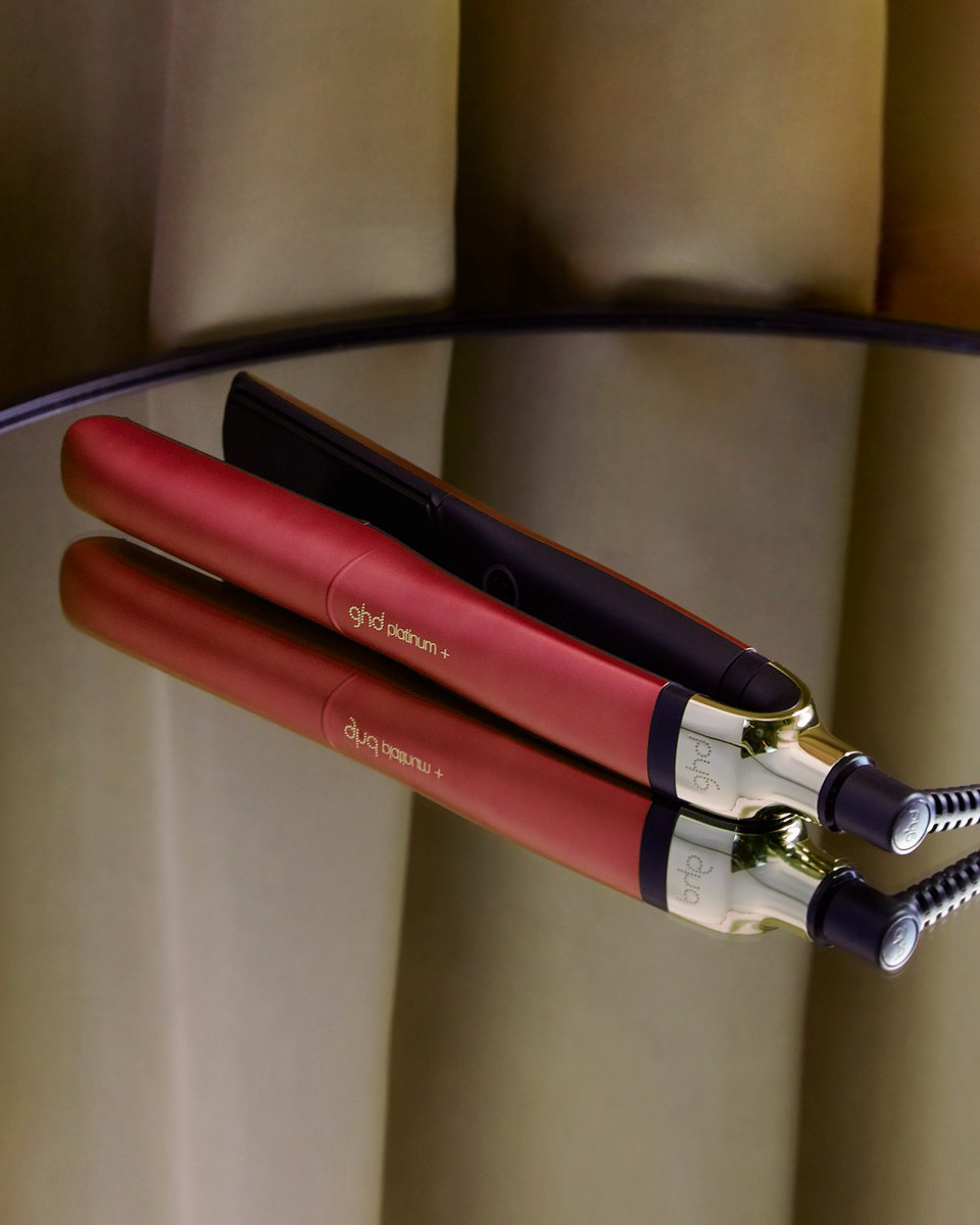 ghd's tweet photo. GUYS. We don’t want to alarm you, but today is the last day of the ghd sale. 😭
An incredible 25% off the platinum+ in deep scarlet, shop now and thank us later 💋
Shop: https://t.co/4crpVgiSZm
#ghd #goodhairday #ghdplatinumplus #deepscarlet #summersale https://t.co/uLjht6ZzFy